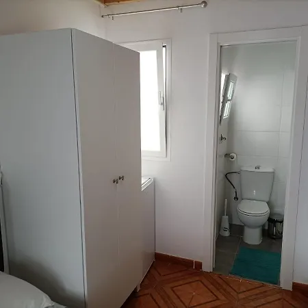 Downtown Share Homestay *